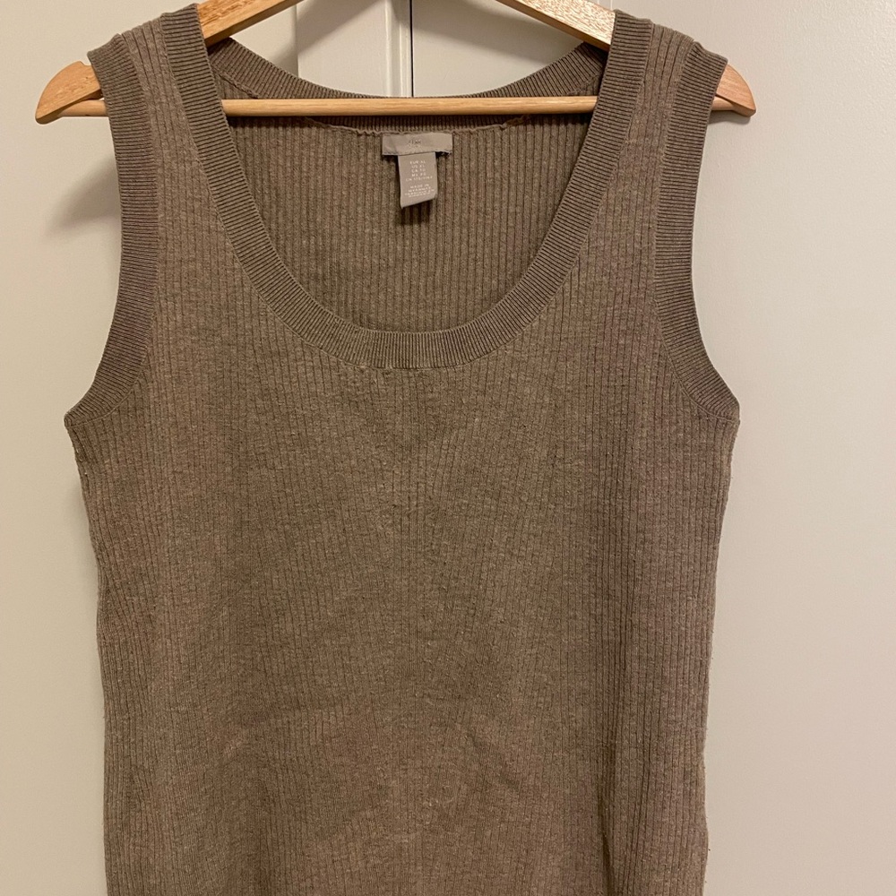Brown ribbed tank top